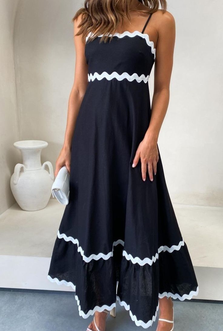 Benny Maxi Dress – Timeless Elegance with a Modern Edge